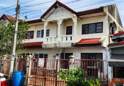 ขายทาวน์เฮ้าส์ หมู่บ้านสวนสุทธิดา คลอง 5 คลองหลวง ปทุมธานี เนื้อที่ 18 ตร.ว. 2 ชั้น 2 นอน 2 น้ำ