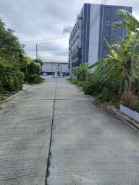 ที่ดินเปล่าถมแล้วให้เช่าในถนนนวลจันทร์ กรุงเทพมหานคร