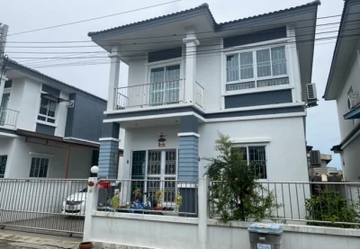 ขายบ้านแฝด หมู่บ้านพรหมศิริ เพชรเกษม 77 เนื้อที่ 33.6 ตร.ว. 2 ชั้น 3 นอน 3 น้ำ