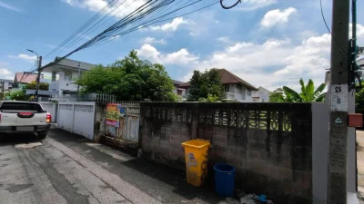 ขายด่วนที่ดินใกล้แยกไฟฉาย 89 ตรว ติดถนนคอนกรีต ถมแล้ว ซ.พรานนก 5 บางกอกน้อย กรุงเทพฯ