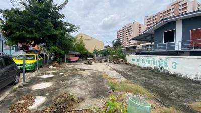 ขายด่วนที่ดินถมแล้ว 40 ตรว ติดถนนคอนกรีตสาธารณะ 2 ด้าน แปลงมุม ซ.ประชานุกูล 3 ซอย 1 บางซื่อ กรุงเทพฯ