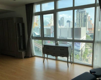 ขายและให้เช่า คอนโด Nusasiri Condo ติดสถานีรถไฟฟ้าเอกมัย