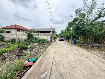 ขายด่วนที่ดินตลาดใหญ่ลำลูกกา 100 ตรว ติดถนนคอนกรีต ซ.เทศบาล 17 ลำลูกกา ปทุมธานี
