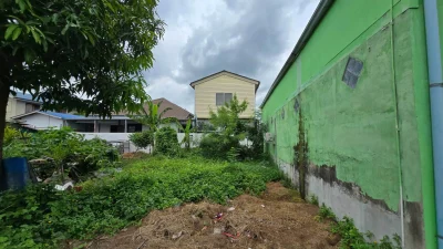 ขายด่วนที่ดิน 20 ตรว ติดถนนสาธารณะ ซ.ชุมชนเคหะฉลองกรุง โซน 5 ซอย 1 หนองจอก กทม.