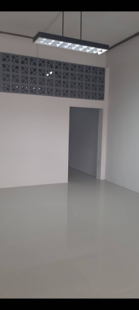 ขายอาคาร18.6ตรว11ล้านในคูเมืองเชียงใหม่) อาคาร2ชั้น 2นอน2น้ำ มีผู้เช่าเดือนละ20,000บาท สนใจโทร 0903179683