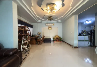 ขายบ้านเดี่ยว หมู่บ้านรุ่งอรุณวิลล์ ซอยวัดส้มเกลี้ยง เนื้อที่ 55.5 ตร.ว. 2 ชั้น 3 นอน 3 น้ำ