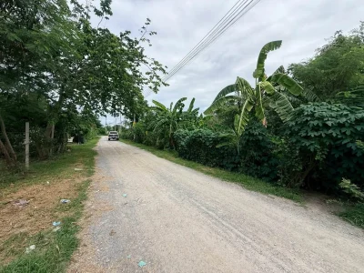 ขายด่วนที่ดิน 207 ตรว ติดถนนสาธารณะ ลานตากฟ้า นครชัยศรี นครปฐม