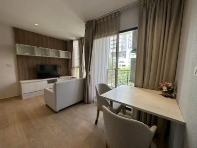 ให้เช่าคอนโด Runesu Thonglor 5 ใจกลางทองหล่อ เดินทางสะดวก ใกล้ BTS เฟอร์ครบ พร้อมเข้าอยู่ โทร 086-002-2449