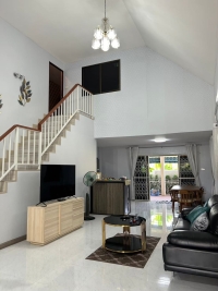 ขายบ้านแม่เหียะ 100 ตรว 4.65 ล้าน เช่า เดือนละ 25,000 บาท ใกล้ตลาดต้นพยอม 3.6 km บ้านเดียวชี้นเดียว 3นอน,  3 น้ำ, 1ครัว สนใจติดต่อ โทร 0903179683