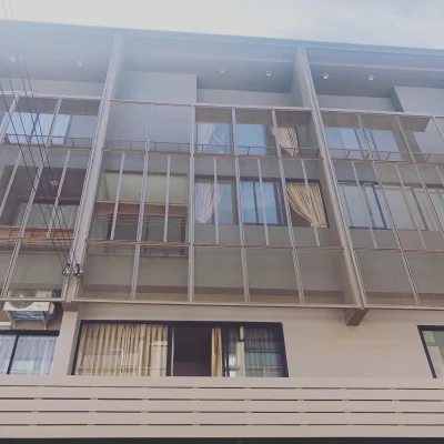 ให้เช่าบ้านใหม่ทั้งหลัง 3 ชั้น ครึ่งสไตล์ Loft Modern เพดานสูง พร้อมเฟอร์ 3 นอน 3 น้ำ บนถนนแจ้งวัฒนะ ใกล้รร. นานาชาติ ใกล้บีทีเอส สามัคคี สายชมพู A Spacious, Fully Furnished Townhome at Huas Niche for RENT on a golden location in CHAENGWATTANA district!!