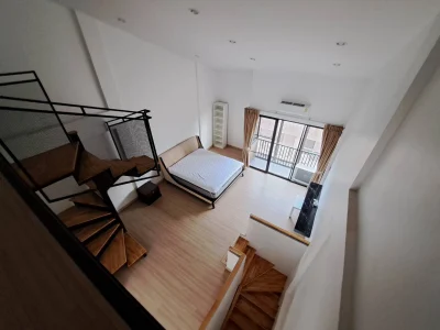 ให้เช่าบ้านใหม่ทั้งหลัง 3 ชั้น ครึ่งสไตล์ Loft Modern เพดานสูง พร้อมเฟอร์ 3 นอน 3 น้ำ บนถนนแจ้งวัฒนะ ใกล้รร. นานาชาติ ใกล้บีทีเอส สามัคคี สายชมพู A Spacious, Fully Furnished Townhome at Huas Niche for RENT on a golden location in CHAENGWATTANA district!!