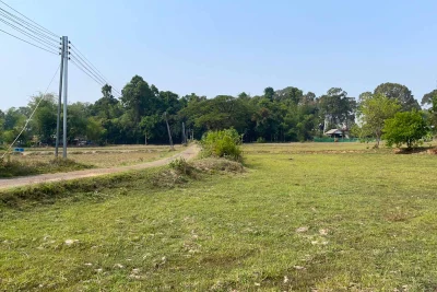 ขายที่ดิน เมืองศรีสะเกษ เนื้อที่ 5 ไร่กว่า เหมาะสร้างบ้านสวน และการเกษตร