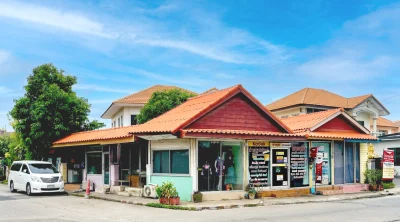 บ้านเดี่ยวหลังใหญ่ พื้นที่เยอะ ติดถนน 3 ด้าน พร้อมห้องสำหรับค้าขาย/เปิดออฟฟิศ