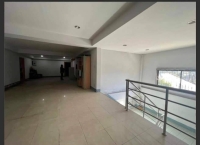 เช่า อาคารในคูเมืองเชียงใหม่ 75 ตรว  900 ตรม.จำนวน 4 คูหา 100,000บาท/เดือน