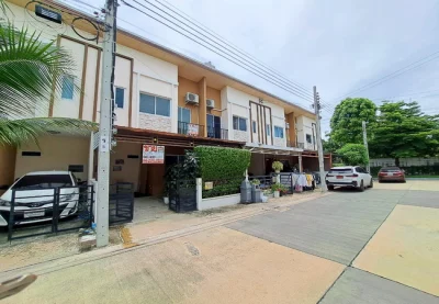 ขายทาวน์เฮ้าส์ หมู่บ้านพลีโน่ สุขสวัสดิ์ 66 เนื้อที่ 19.3 ตร.ว. 2 ชั้น 3 นอน 2 น้ำ