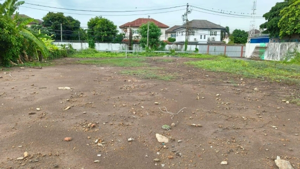 ขายที่ดินใกล้ถนนราชพฤกษ์ 177.7 ตารางวา ถมแล้ว ติดถนนเส้นเมน ท่าอิฐ หมู่ 5  อ.ปากเกร็ด จ.นนทบุรี 