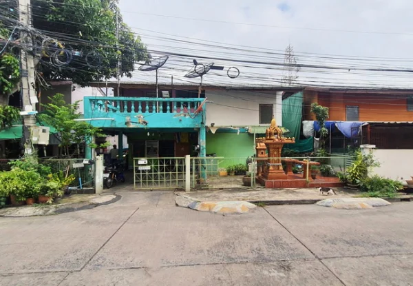 ขายบ้านเดี่ยว นิคมนวนคร ถนนพหลโยธิน คลองหลวง ปทุมธานี เนื้อที่ 39 ตร.ว. 2 ชั้น 3 นอน 2 น้ำ
