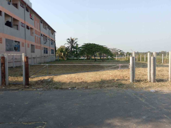 ขายที่ดินเปล่า สร้างโกดัง ถมแล้ว 208 ตารางวา ในซอยสุขสวัสดิ์78 แยก24 ซอยวัดชังเรือง) ติดอพาร์ทเม้นท์ 3 ชั้น