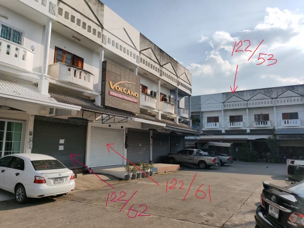 ตึกแถว 2.5 ชั้น ศูนยบริการ พาณิชย์ การนิคมภาคเหนือ ลำพูน
