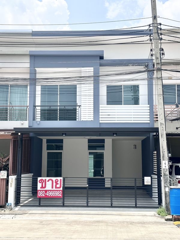 ทาวน์โฮมสไตล์โมเดิร์น 2 ชั้น หมู่บ้านฮาบิทาวน์ วัชรพล ระบบรักษาความปลอดภัย : กล้องวงจรปิด CCTV และ รปภ. 24 ชั่วโมง