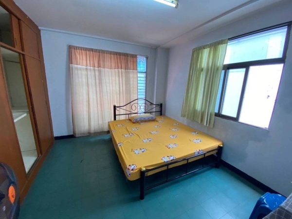 ขายหอพักในคูเมืองเชียงใหม่ 6 ล้าน 25 ตรว