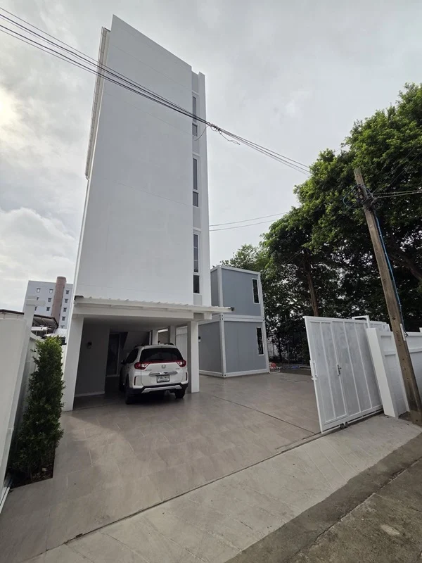 ขาย/เช่า โฮมออฟฟิศ 4 ชั้น สร้างใหม่ ซอยลาดพร้าววังหิน 32 แยก 6 ทำเลศักยภาพ เดินทางสะดวก โทร 0875170636