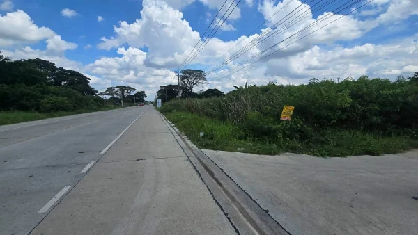 ขายด่วนที่ดิน 1 ไร่ ติดถนนคอนกรีต ซอย เคหะการเกษตร 49 บางบัวทอง นนทบุรี