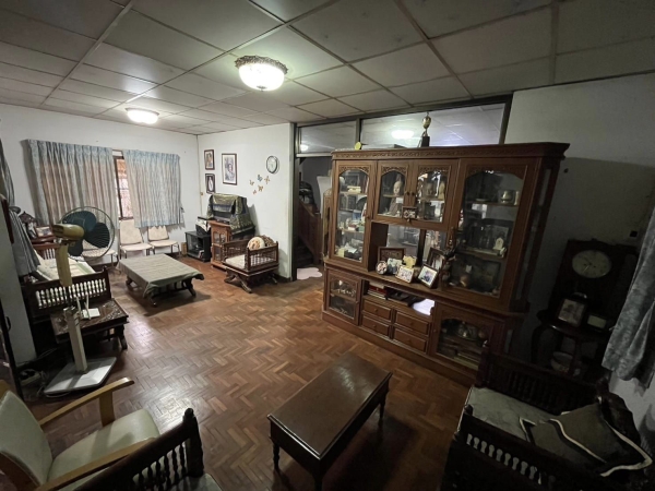 ขายที่ดินใจกลางเมืองเชียงใหม่ในคูเมือง) 126 ตรว 19 ล้าน พร้อมโอน เดินทางง่าย ใกล้ตลาด และใกล้โซนท่องเที่ยว โซนเดียวกับช้างม่อย และประตูท่าแพ