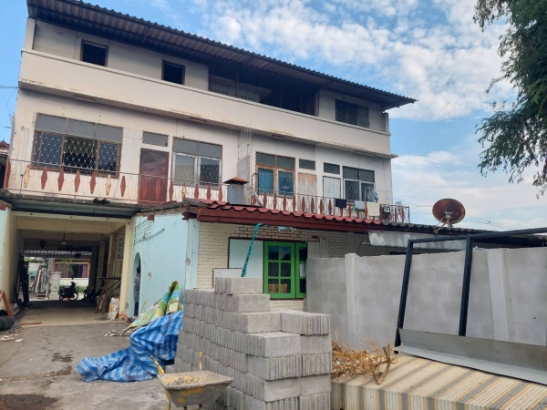 ขายอาคารในคูเมือง 16.6 ตรว 7 ล้าน