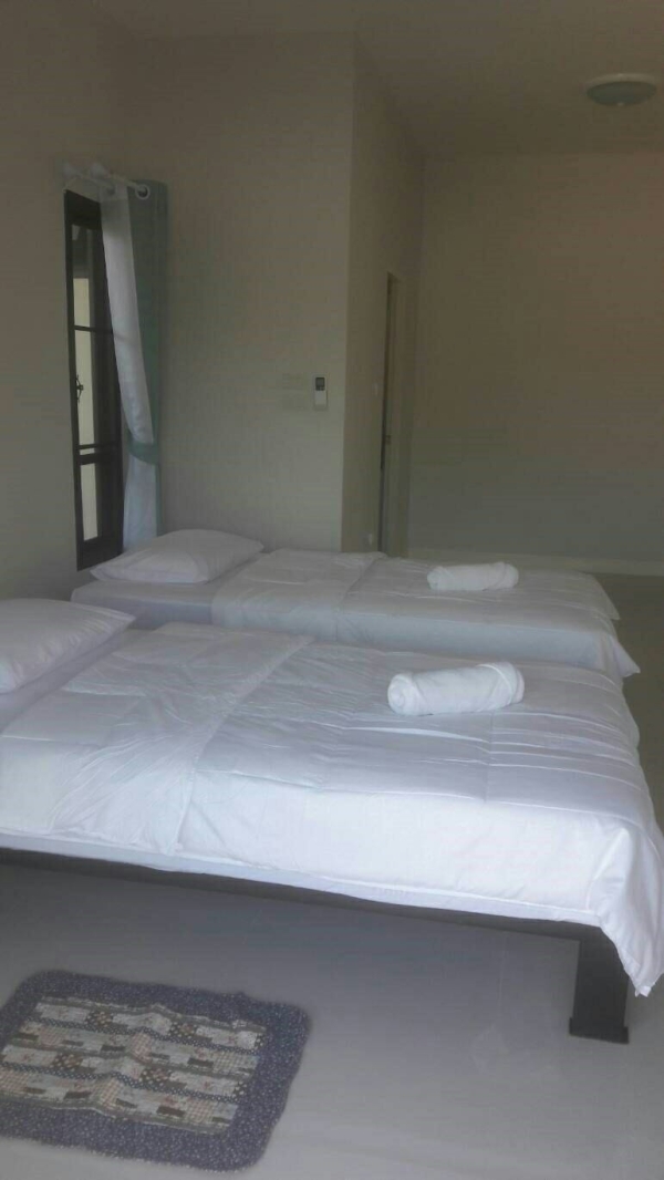 ขายบ้านในคูเมือง 18 ล้าน 68 ตรว ในคูเมองโอนคนครึ่งป