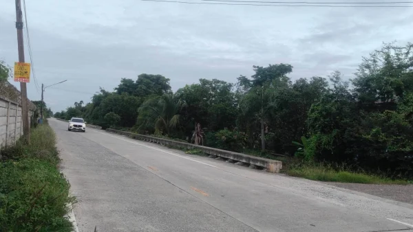 ขายด่วนที่ดิน 680 ตรว ติดถนนสาธารณะ 2 ด้าน แปลงมุม บ้านงิ้ว สามโคก ปทุมธานี