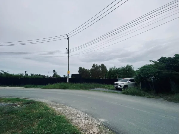 ขายถูกที่ดินใกล้วงแหวนกาญจนาฯ 6 ไร่ 81 ตรว ติดถนนลาดยางสาธารณะ ซ.โปร่งอารมณ์ บางขุนเทียน กทม.