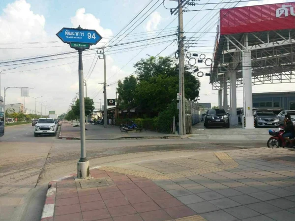 ขายด่วนที่ดินใกล้ซีคอนสแควร์ 462 ตรว ติดถนนคอนกรีตสาธารณะ แปลงมุม ถ.พัฒนาการตัดใหม่ ซอย 94 ประเวศ กทม.