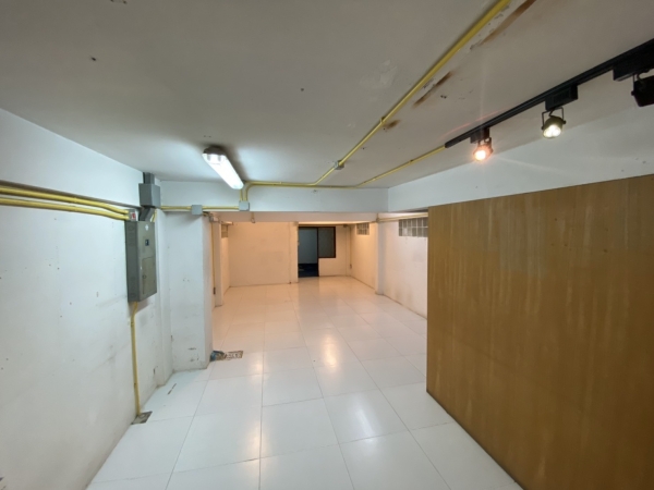 ขายอาคารในคูเมืองเชียงใหม่ 9.8 ล้าน 26.6 ตรว มีผู้เช่าเดือน 35,000 บาท