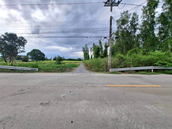 ขายด่วนที่ดินใกล้ราชภัฏสวนสุนันทา 624 ตรว ติดถนนสาธารณะ คลองโยง พุทธมณฑล นครปฐม