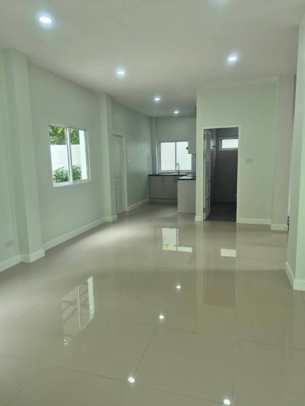 ขายด่วน. อ.หางดง ต.น้ำแพร่)บ้านเดียว 2 ชั้น พื้นที่ 81 ตรว 3.5 ล้าน