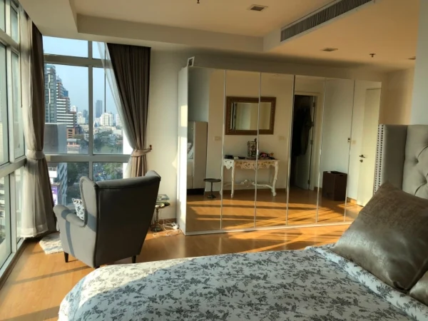 ขายและให้เช่า คอนโด Nusasiri Condo ติดสถานีรถไฟฟ้าเอกมัย