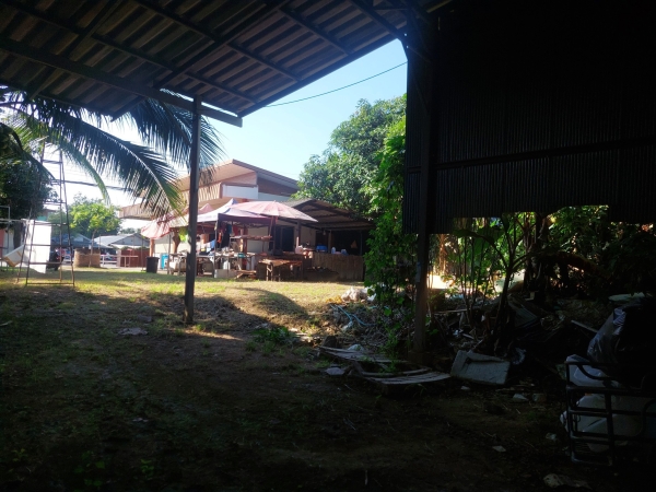 ขายอาคารพร้อมที่ดิน189 ตรว 3.8 ล้านสันป่าตองติดถนนใหญ่)