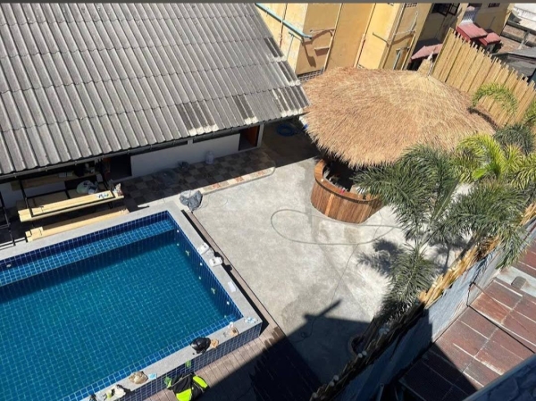 ขายโรงแรมในคูเมืองเชียงใหม่ ใกล้ประตูท่าแพ 93 ตรว 21 ล้าน