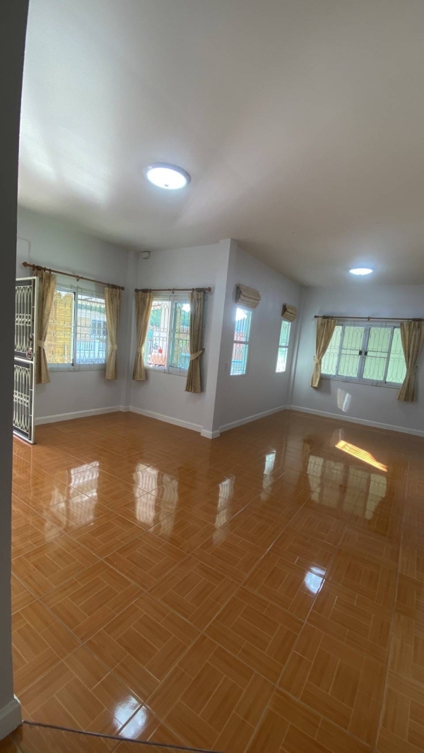 ขายบ้านในโครงการต.แม่เหียะ อ.เมืองเชียงใหม่) พื้นที่ 54.7 ตรว ราคา3.2 ล้าน พร้อมอยู่อาศัย