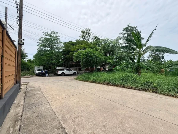 ขายด่วนที่ดินใกล้รพ.สินแพทย์ เทพารักษ์ 199 ตรว ติดถนนคอนกรีต 2 ด้าน แปลงมุม ซ.สินทวี เมืองสมุทรปราการ