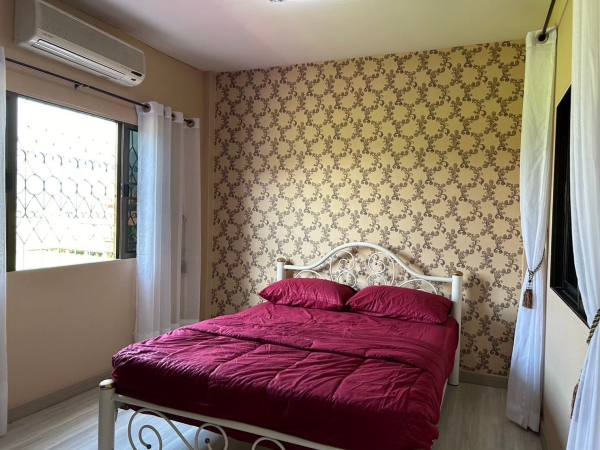 ขายบ้านแม่เหียะ 100 ตรว 4.65 ล้าน เช่า เดือนละ 25,000 บาท ใกล้ตลาดต้นพยอม 3.6 km บ้านเดียวชี้นเดียว 3นอน,  3 น้ำ, 1ครัว สนใจติดต่อ โทร 0903179683