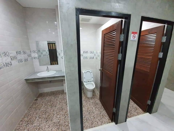 ขายโรงแรมในคูเมืองเชียงใหม่ 63 ตรว 17 ล้าน