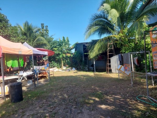 ขายอาคารพร้อมที่ดิน189 ตรว 3.8 ล้านสันป่าตองติดถนนใหญ่)