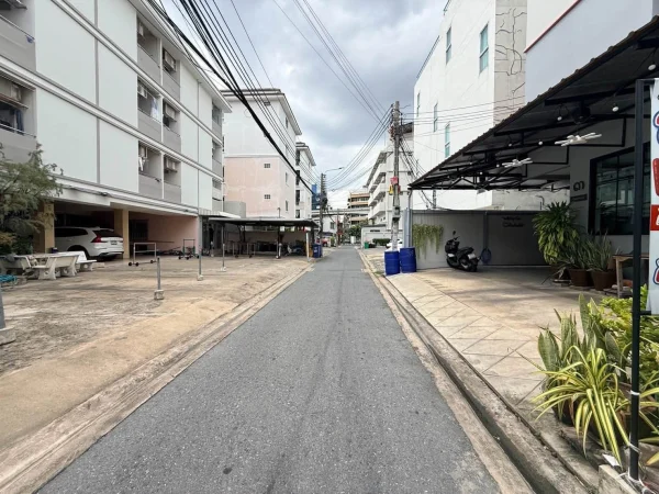 ขายด่วนที่ดินจตุจักร 79 ตรว ติดถนนสาธารณะ ถมแล้ว ซ.ลาดพร้าว40 จตุจักร กทม.