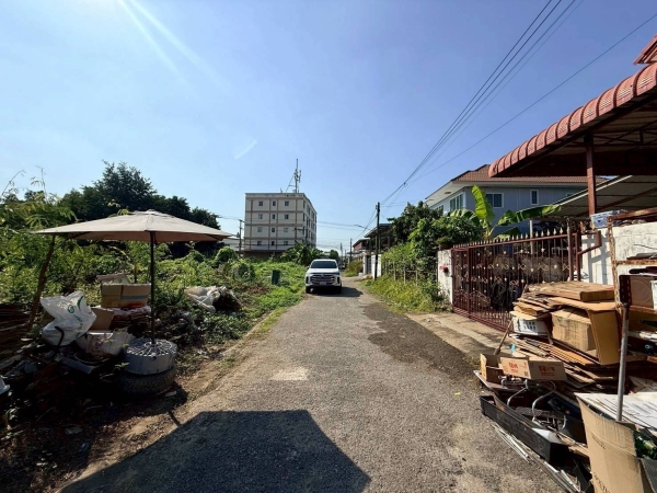 ขายด่วนที่ดินใกล้มหิดล 103 ตรว ถมแล้วทั้งแปลง ซ.สหพร 51 อ.พุทธมณฑล จ.นครปฐม 