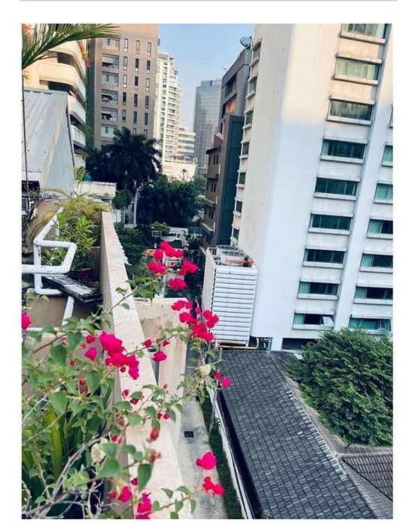 Sale nice land and building can adapts house,condos,hotels, etc on Sukhumvit BTS ASOKE,NANA